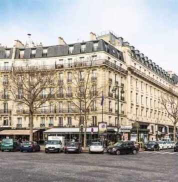 Blackstone acquires landmark Paris property in €700m deal Blackstone buys landmark Paris property from Union Investment for €700m