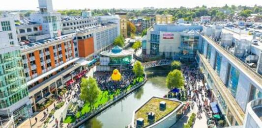 Hammerson acquires full ownership of The Oracle in £104.5m deal Hammerson takes full control of The Oracle in £104.5m deal