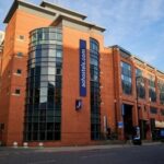 A&O expands UK footprint with Manchester city-centre deal A&O expands UK footprint with Manchester city-centre deal