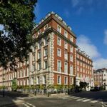Evolution Investment Fund invests £1.1bn in two Mayfair hotel assets In a massive display of confidence in the UK’s high-end real estate sector, the newly established Evolution Investment Fund has announced its debut into the British market with the acquisition of two landmark luxury hospitality assets in Mayfair.