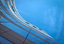 Lazari secures £235m refinancing from Aviva for prime London offices Lazari secures £235m refinancing from Aviva for prime London offices