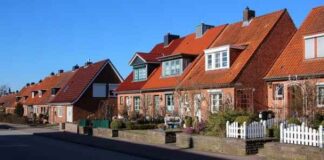 Apollo acquires UK rental housing platform Gatehouse Living Group Apollo acquires UK rental housing platform Gatehouse Living Group