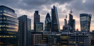 UK commercial property sector faces valuation pressure from energy standards London commercial real estate skyline showcasing modern office buildings under energy efficiency valuation pressure.