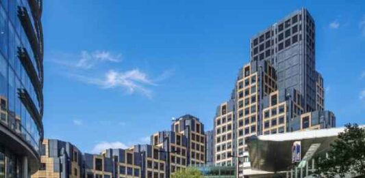 Runway East signs 15-year lease deal with Samsung at 200 Aldersgate Runway East signs 15-year lease deal with Samsung at 200 Aldersgate