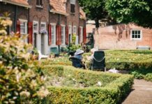 Social Housing REIT agrees £108m acquisition of ReSI senior living portfolio Social Housing REIT agrees £108m acquisition of ReSI senior living portfolio