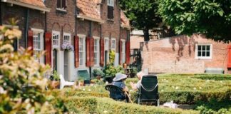 Social Housing REIT agrees £108m acquisition of ReSI senior living portfolio Social Housing REIT agrees £108m acquisition of ReSI senior living portfolio