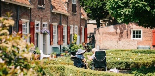 Social Housing REIT agrees £108m acquisition of ReSI senior living portfolio Social Housing REIT agrees £108m acquisition of ReSI senior living portfolio