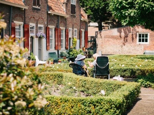 Social Housing REIT agrees £108m acquisition of ReSI senior living portfolio Social Housing REIT agrees £108m acquisition of ReSI senior living portfolio