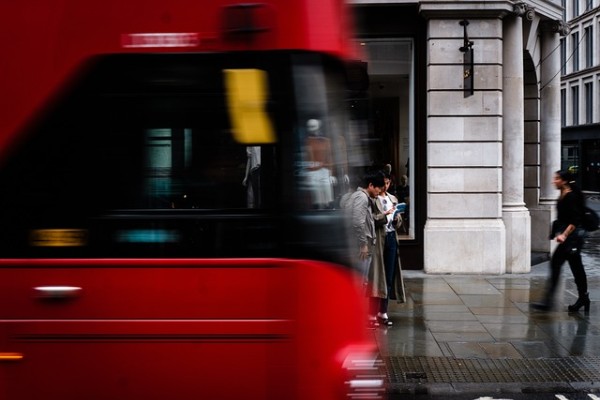 London retail street London attracts £400m in luxury flagship retail fit-out investment