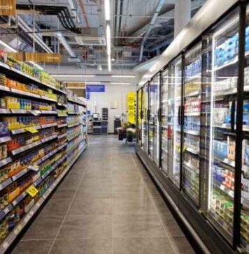 Tesco agrees €1.7bn sale of Czech and Slovak businesses to Ahold Delhaize Tesco agrees €1.7bn sale of Czech and Slovak businesses to Ahold Delhaize