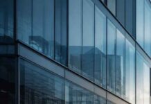 UK CRE capital values decline as yields move outwards UK CRE capital values decline 0.9% as yields move outwards