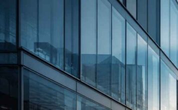 UK CRE capital values decline as yields move outwards UK CRE capital values decline 0.9% as yields move outwards