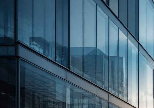 UK CRE Capital Values UK CRE capital values decline 0.9% as yields move outwards